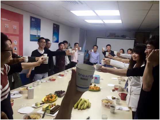 ���տ옷  �ж�����